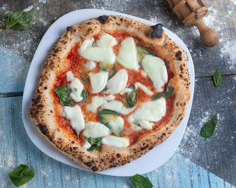 Pizza Margherita da Grazie Napoli